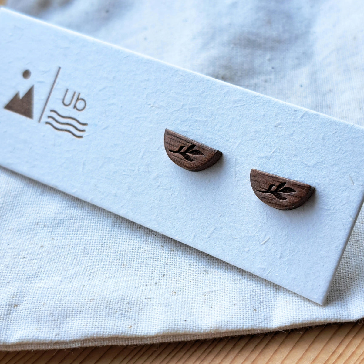 Walnut Half Moon - Botanical