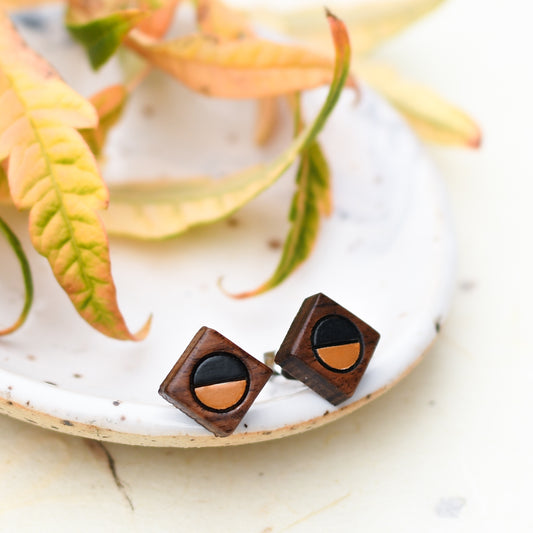 Edie - Almond & Black
