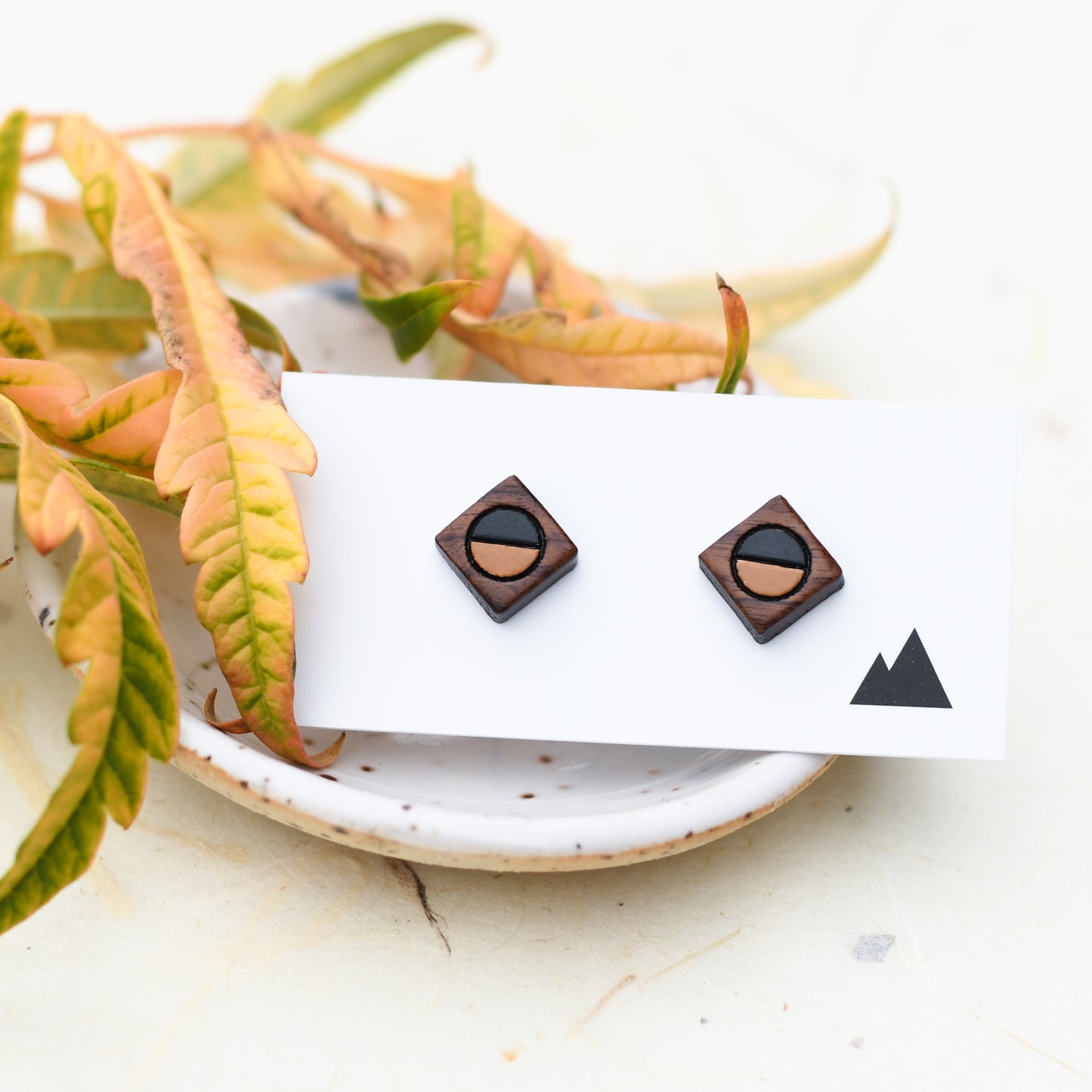 Edie - Almond & Black