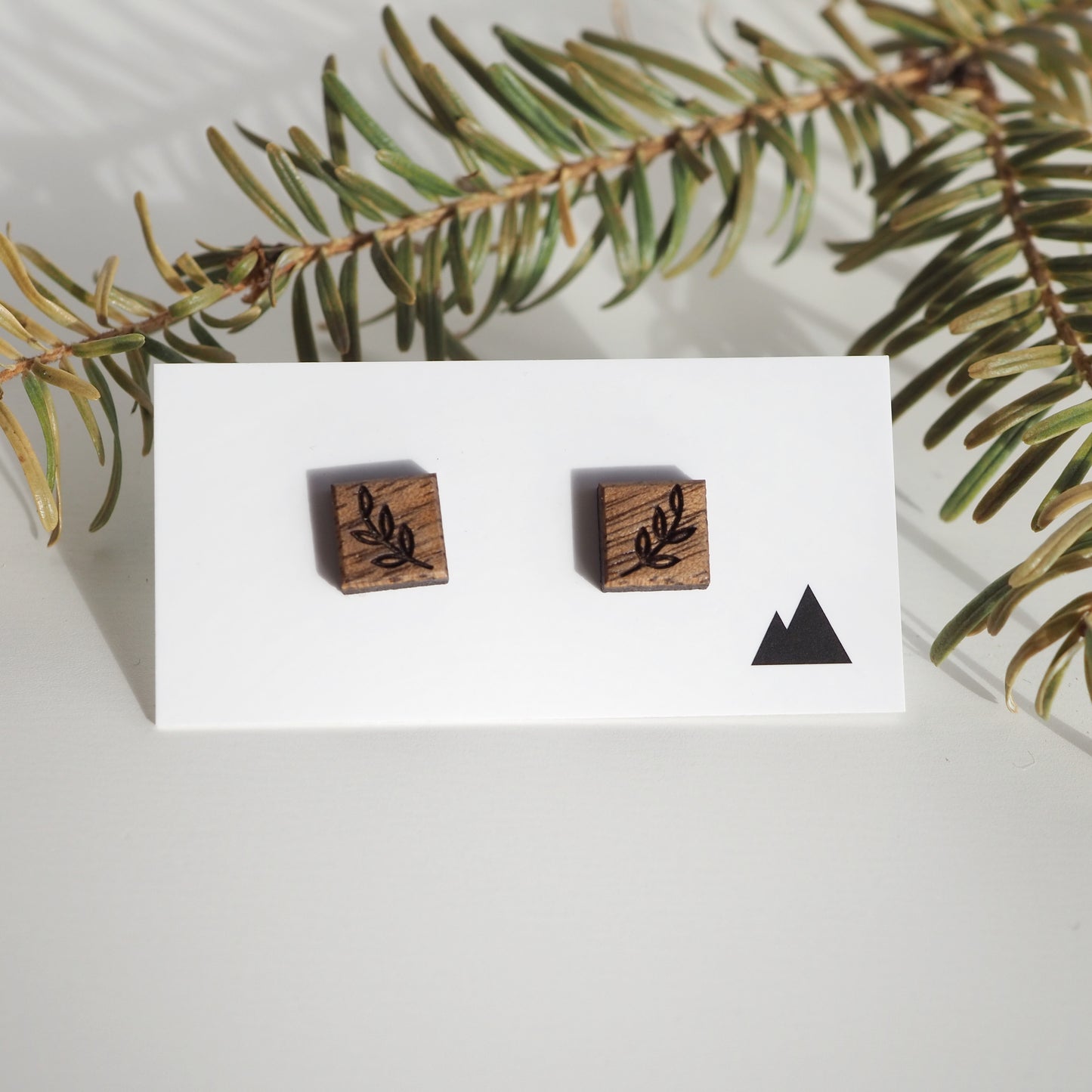 Aurora - Walnut